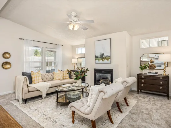 935 Champagne Circle S, Calistoga, CA 94515