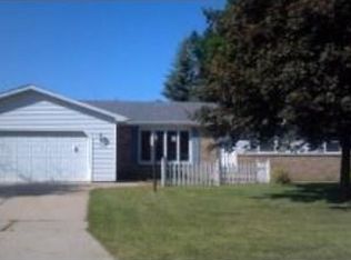 2109 Skyview St, Green Bay, WI 54311