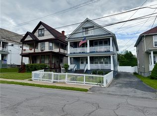 32-30 Kenyon Ct, Utica, NY 13501