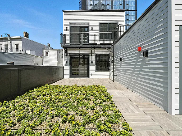 633 Newark Ave #202 — Photo 6