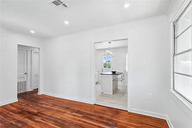 2 bed, 1.5 bath, 815 sqft, $1,865 — Photo 3
