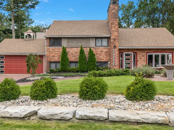 26777 Ross Dr, Redford, MI 48239