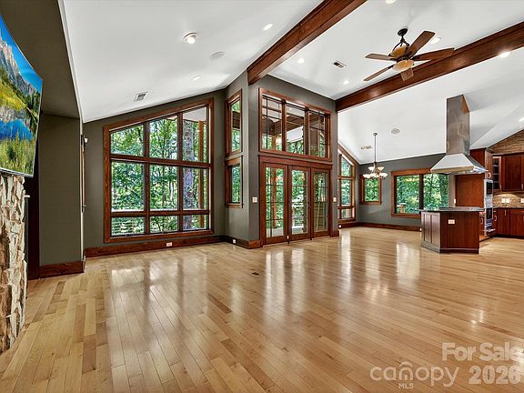5th image of 17928 Pages Pond Ct
