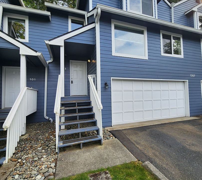 1st image of 1307 NW Slate Ln Unit 102