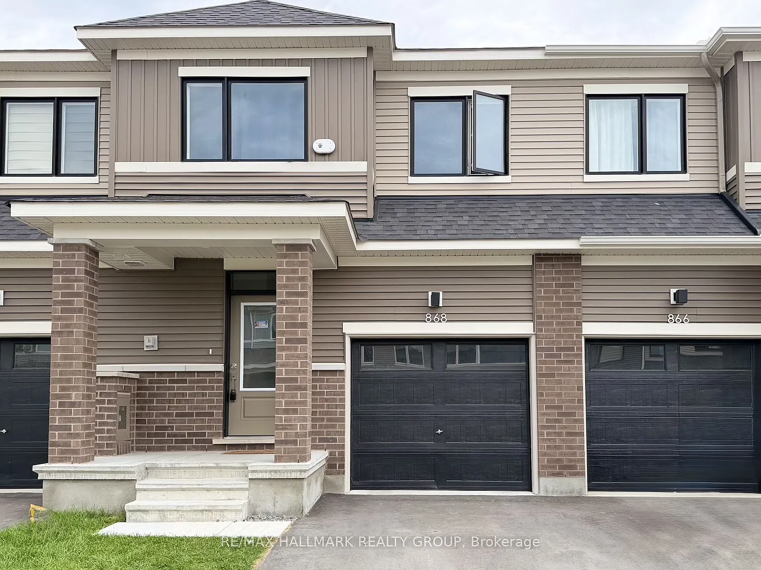 3 bed, $2,700 — Photo 1