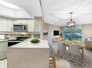 8215 Lake Dr #101, Doral, FL 33166