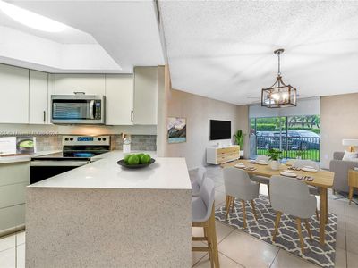 8215 Lake Dr #101, Doral, FL, 33166