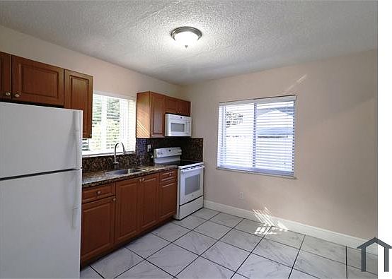 2nd image of 104 Harry Harris Dr #106