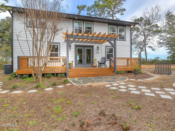 7406 E Yacht Drive, Oak Island, NC 28465