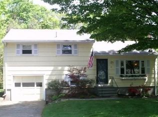 10 Summer St, Holliston, MA 01746