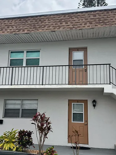 2950 SE Ocean Blvd Photo 1