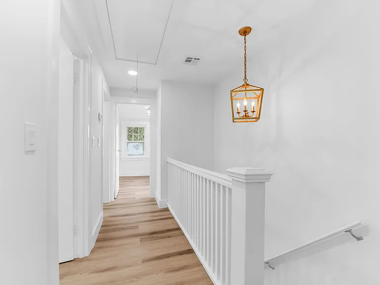 21 Morris Rd — Photo 17