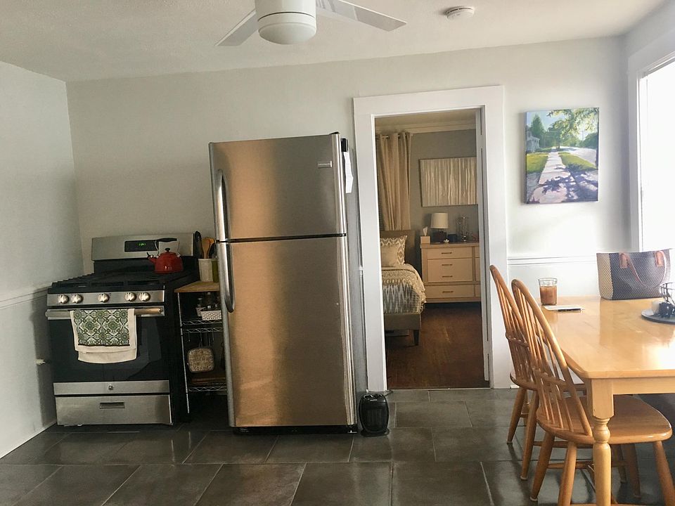 1st image of 95 1/2 Nightingale Ave #1