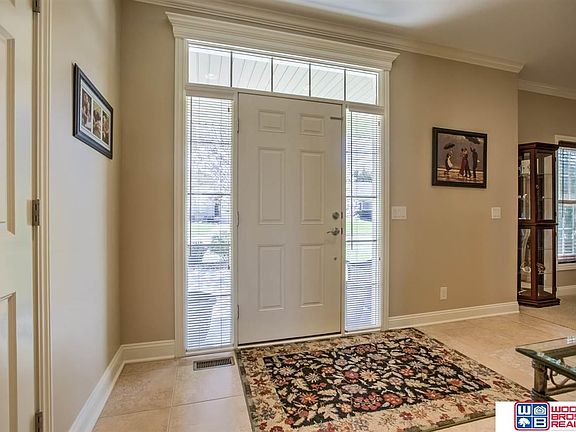 3rd image of 6901 Laurent Cir