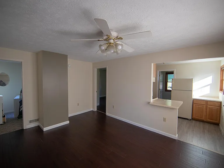 414 W Bluff St — Photo 8