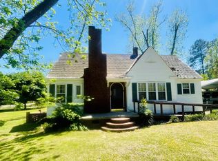 604 W 3rd St, Ocilla, GA 31774