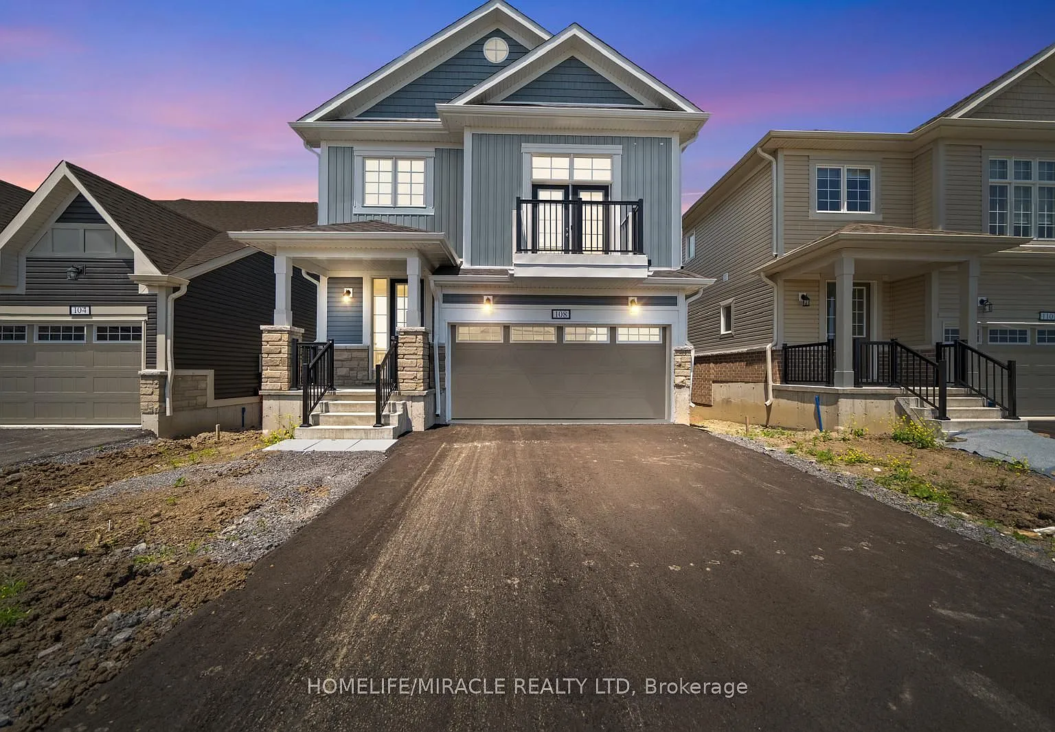 4 bed, $2,850 — Photo 1