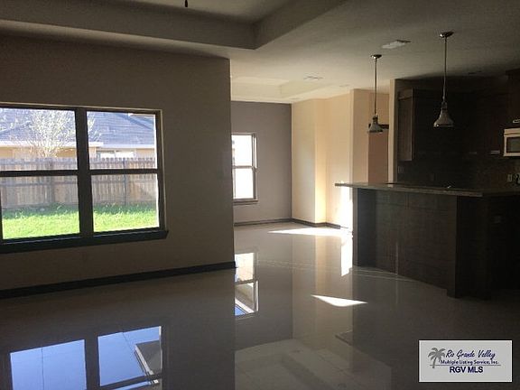3rd image of 3741 Altamira St.