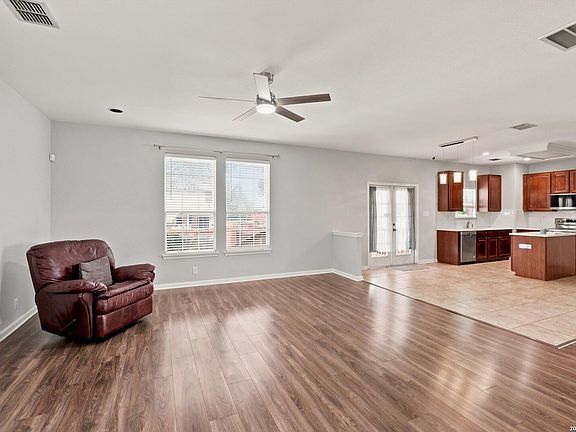 5th image of 8014 Dyess Ft