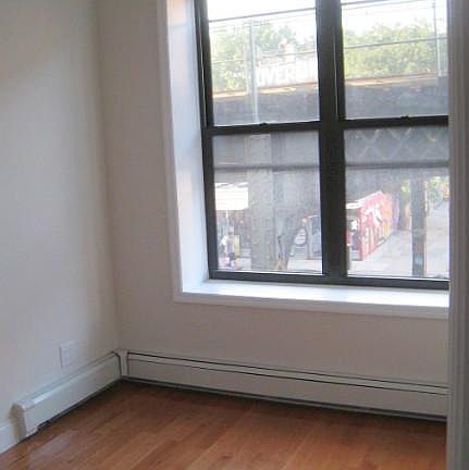 4th image of 882 Broadway #3