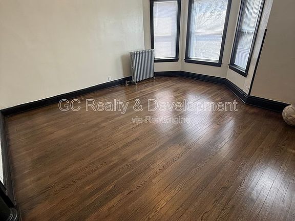 2nd image of 1452 E Marquette Rd APT 3