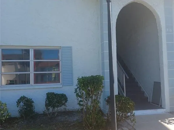 215 S McMullen Booth Rd APT 181, Clearwater, FL 33759