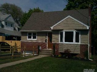87 Madison Ave, Freeport, NY 11520