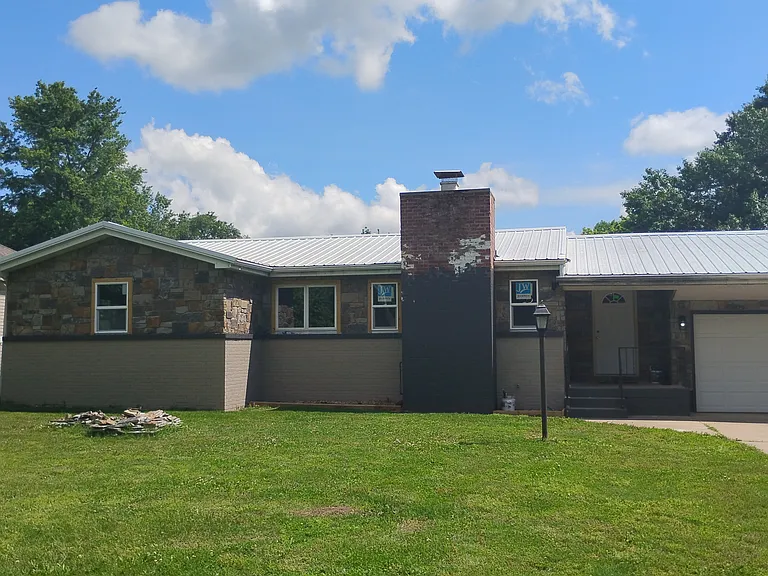 3006 E Gasconade St — Photo 11