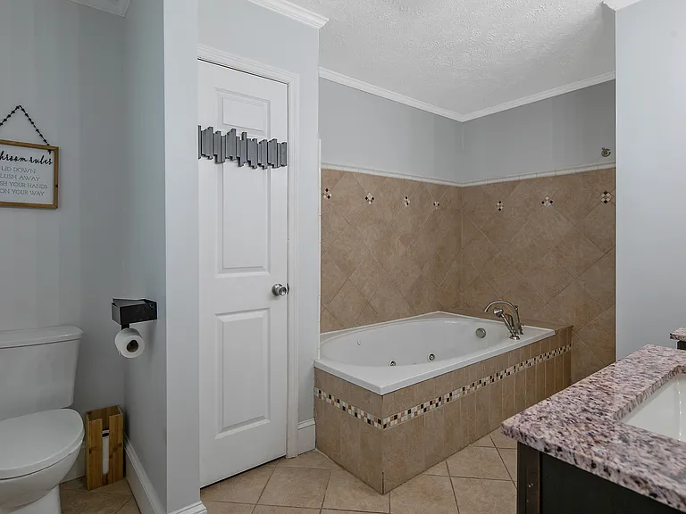 1208 Goodview Ave — Photo 21