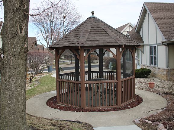 5th image of 1660 Willow Circle Dr