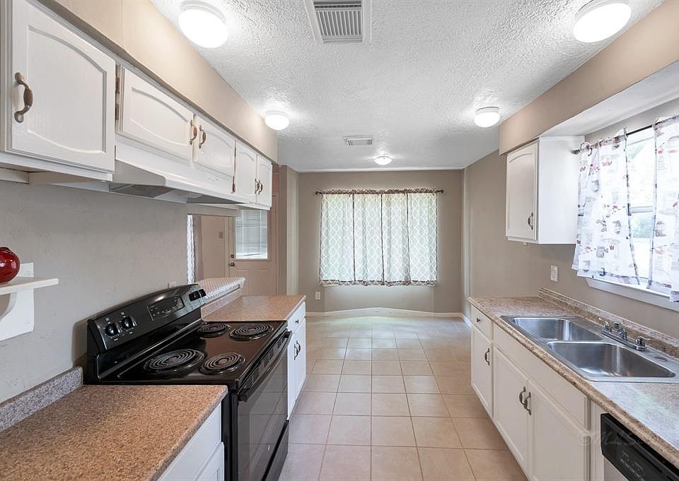 1st image of 15331 Ohara Dr