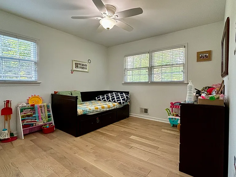 94 Leedsville Dr — Photo 16