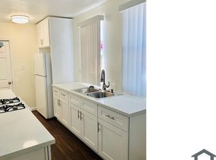 1048 W 42nd St, Los Angeles, CA 90037