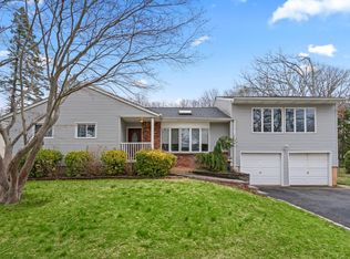 1031 Westminster Ave, Dix Hills, NY 11746
