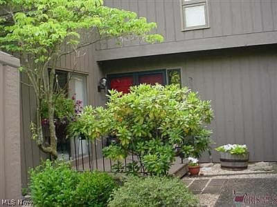 1st image of 560-24 Russet Woods Ln #11-A