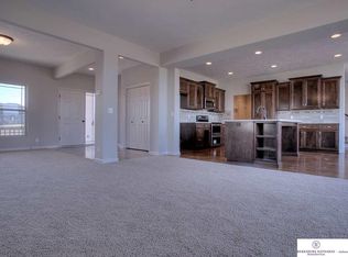 12306 Pintail Dr, Papillion, NE 68046
