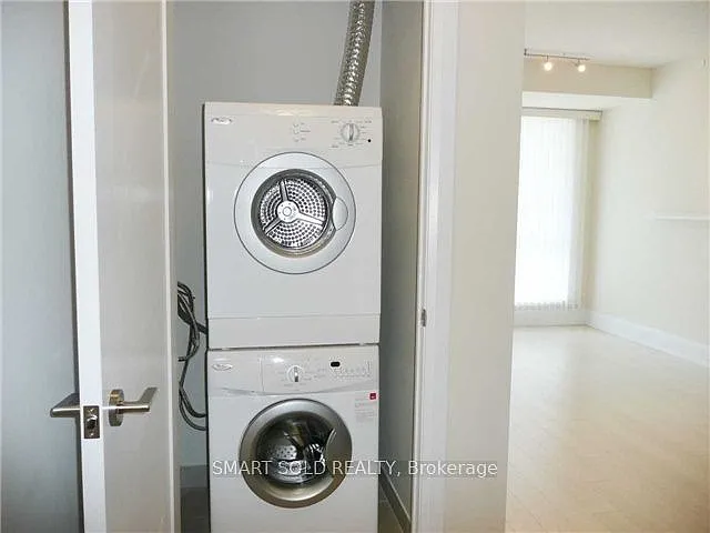 120 Harrison Garden Blvd #515 — Photo 10