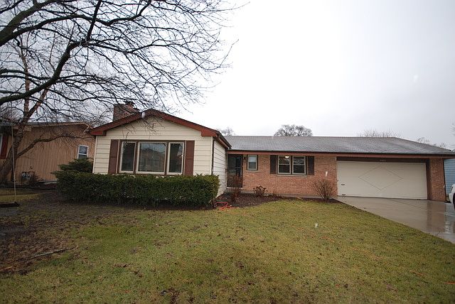 1st image of 579 Garys Dr