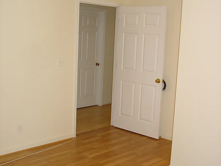 7827 Muncaster Mill Rd — Photo 14