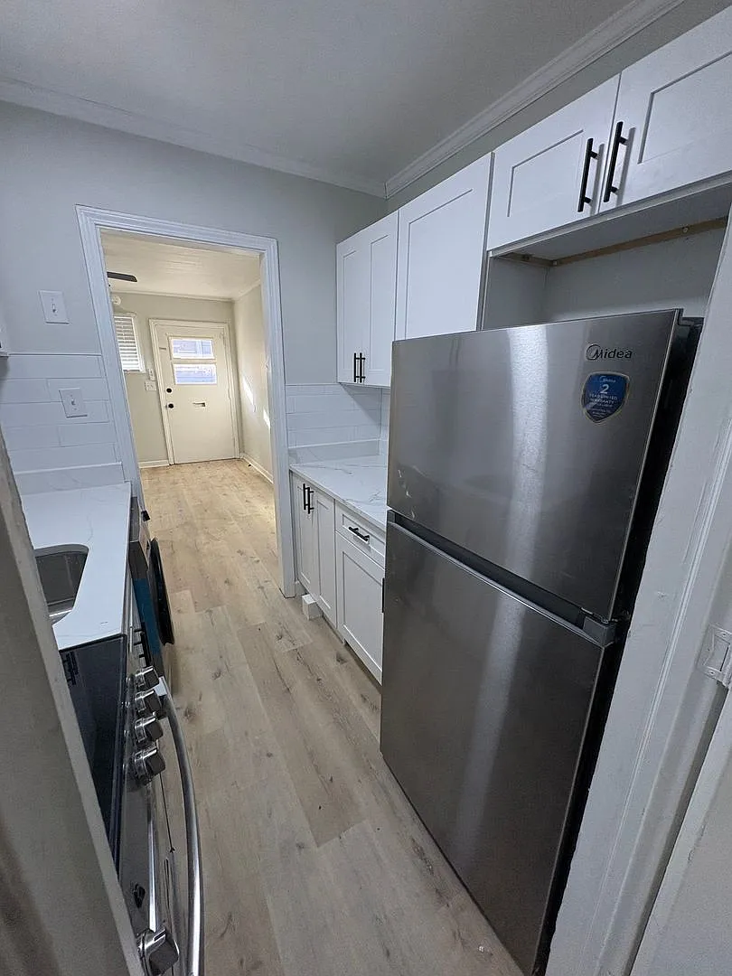 Chestnut Apartments — Photo 3