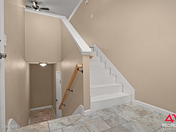 4th image of 1009 Santee Dr