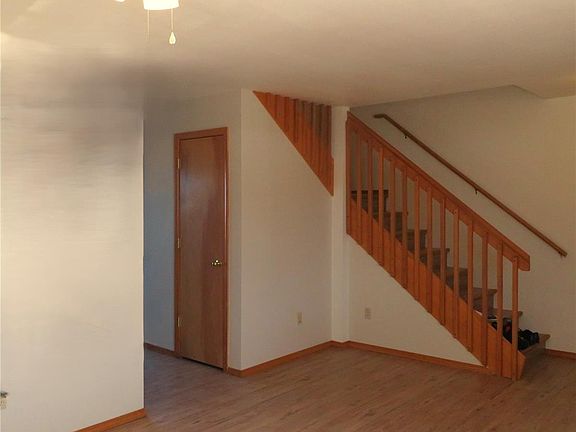 3rd image of 473 N Banner Street #C