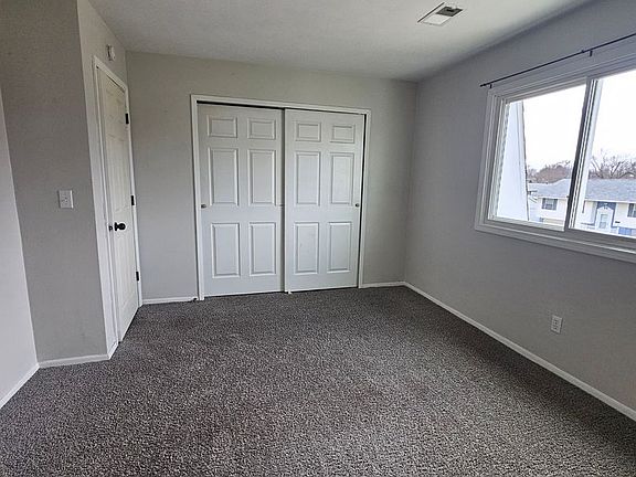 4th image of 2617 N Clark St APT 10