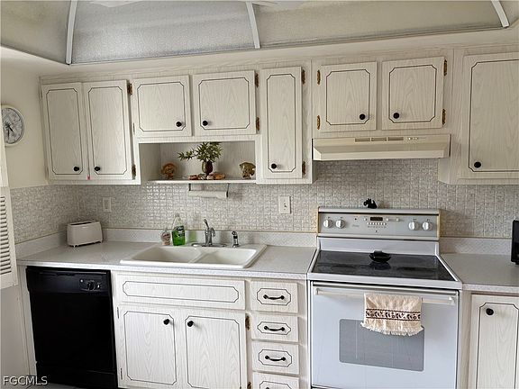 4th image of 1830 Brantley Rd APT J1