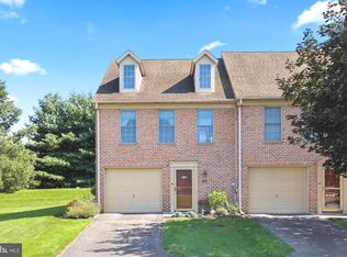 178 Crown Pointe Dr #P178, York, PA 17402