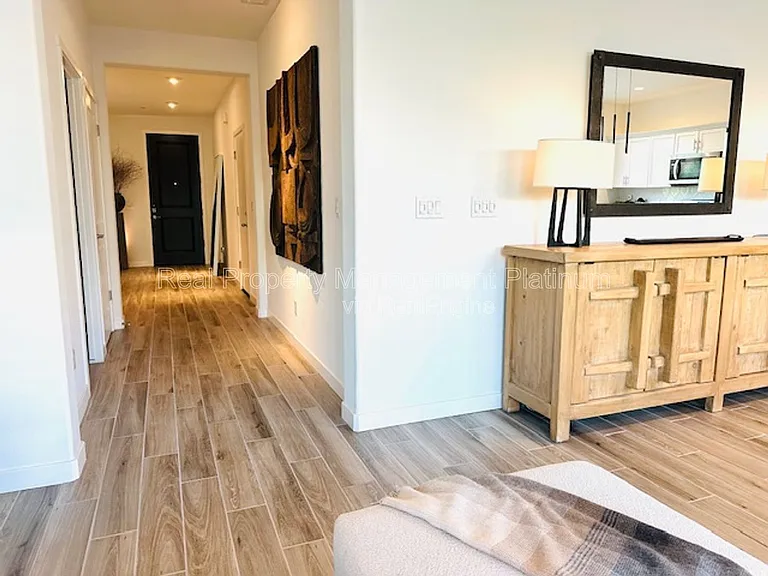 837 Soledad Ave — Photo 10