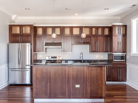 4th image of 5010 W Lawrence Ave Unit 4B