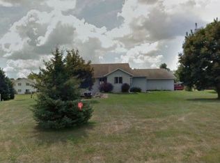 6889 Moonlight Cir, Sun Prairie, WI 53590