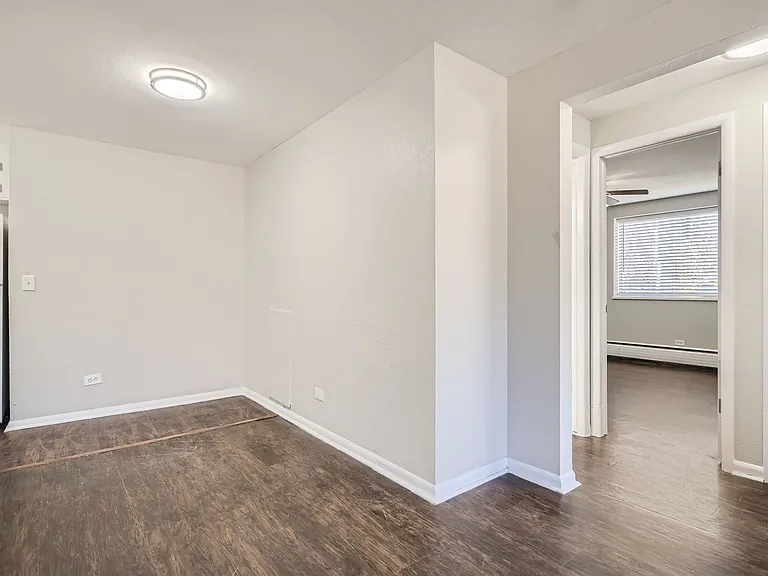 1400 W Mississippi Ave — Photo 16