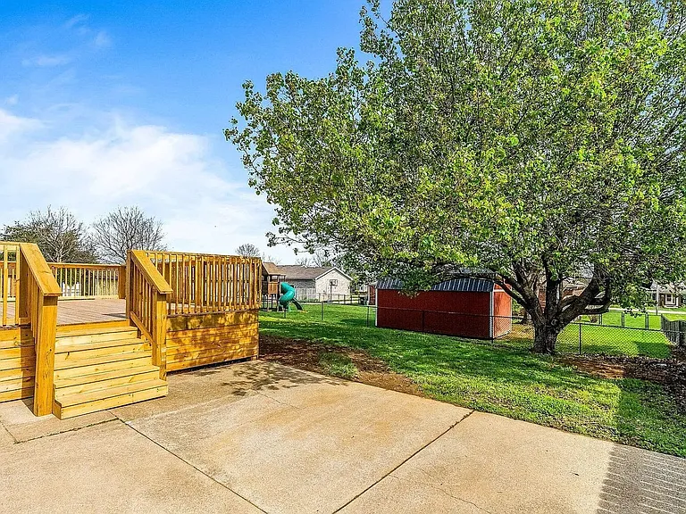 400 Newman Way — Photo 33
